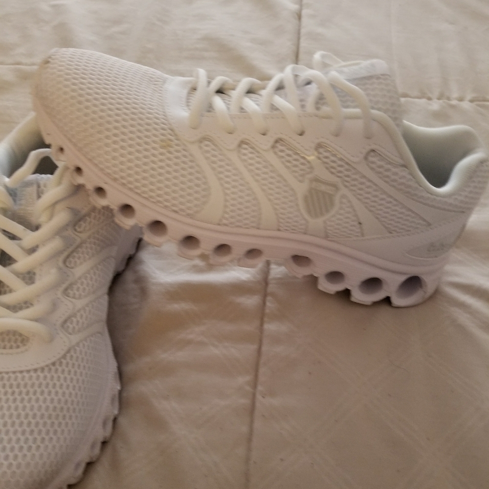 K Swiss Tubes Size 10